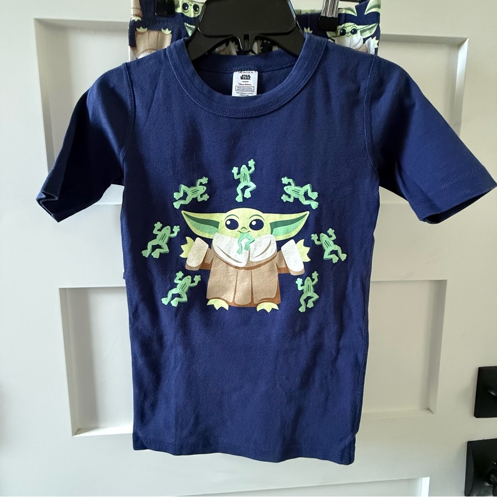 Hanna Andersson Blue and Green Pajama Set with Baby Yoda Design